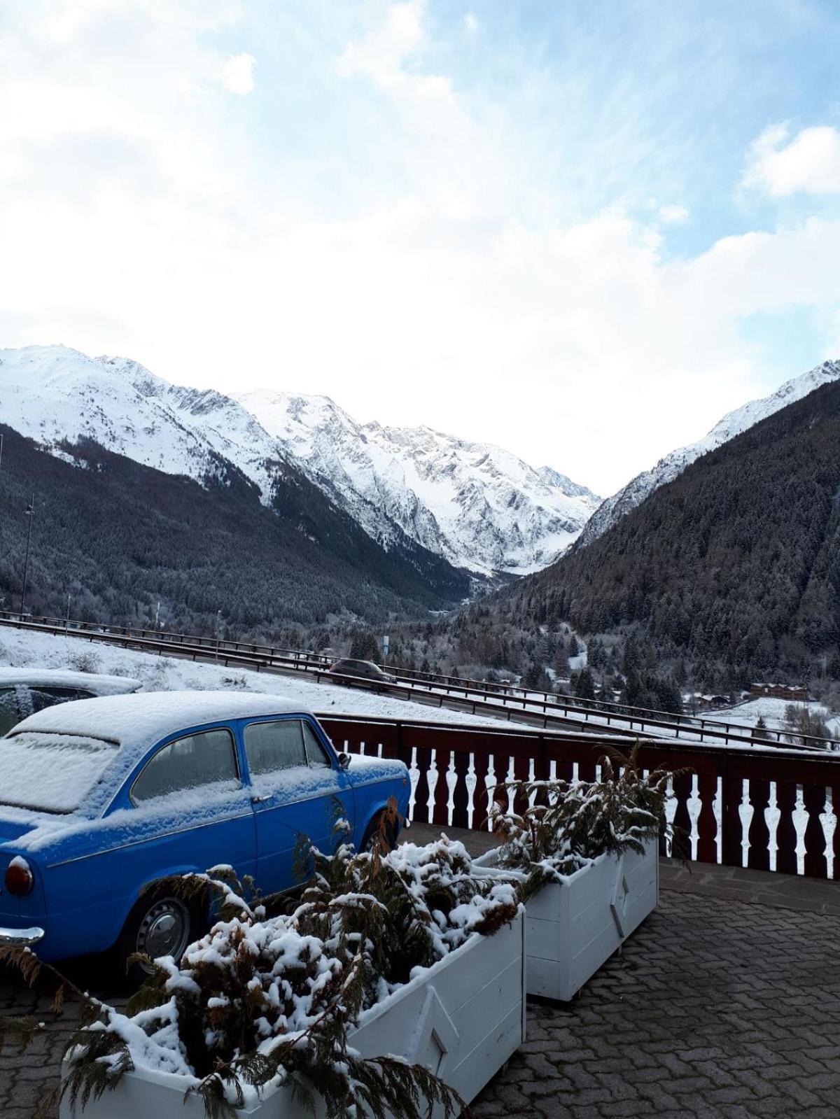 Hotel Veduta Dell'Adamello Тему Экстерьер фото