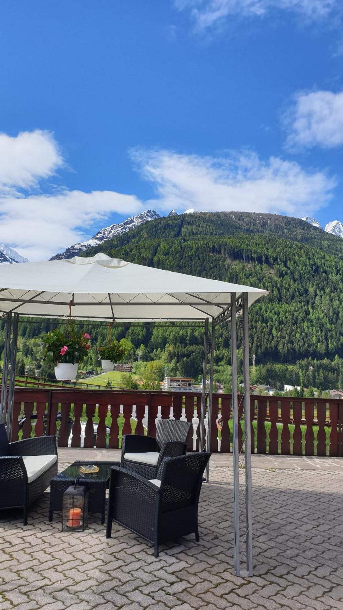 Hotel Veduta Dell'Adamello Тему Экстерьер фото