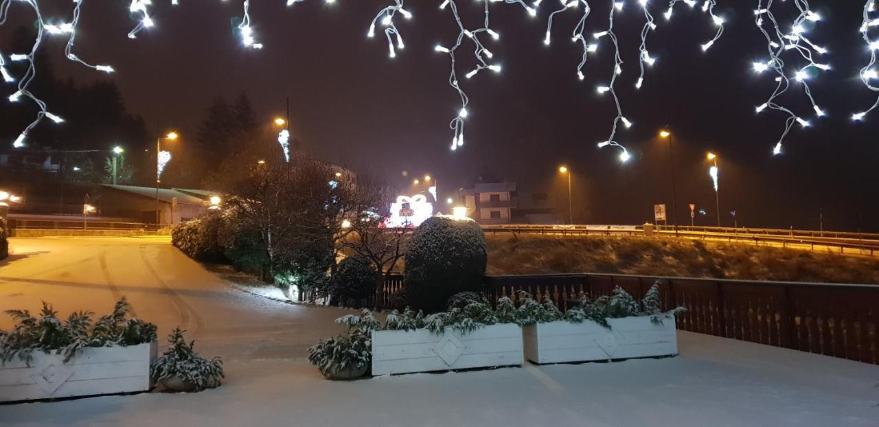 Hotel Veduta Dell'Adamello Тему Экстерьер фото