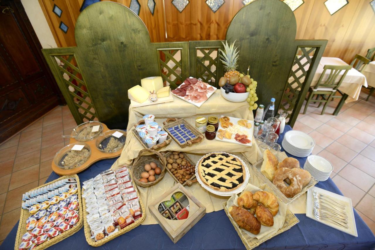 Hotel Veduta Dell'Adamello Тему Экстерьер фото